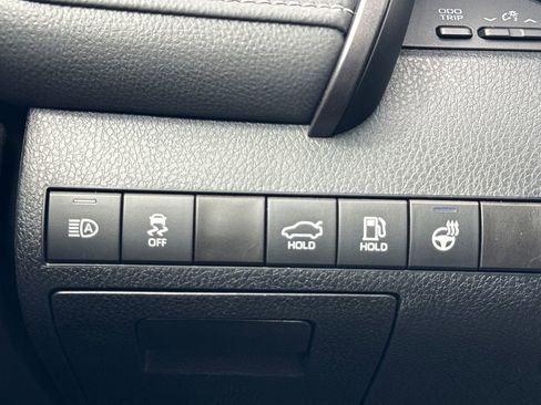 Used 2024 Toyota Camry SE FWD image 16