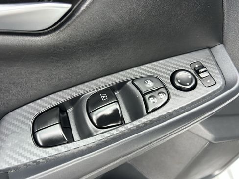 Used 2025 Nissan Sentra SV FWD image 16