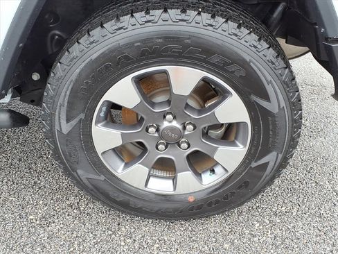 Used 2023 Jeep Wrangler Sahara w/ Cold Weather Group image 12