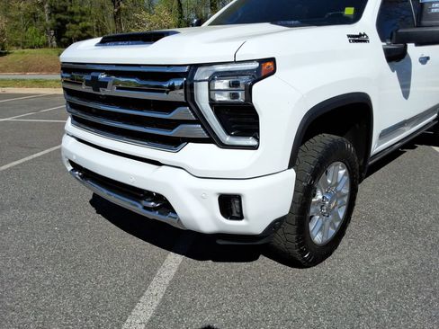 Certified 2024 Chevrolet Silverado 3500 High Country w/ High Country Premium Package AWD/4WD image 9