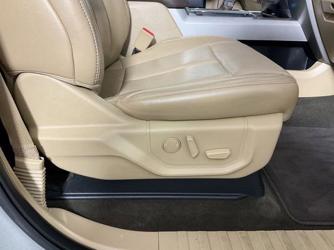 Used 2019 Ford F150 Lariat w/ Equipment Group 502A Luxury AWD/4WD image 39