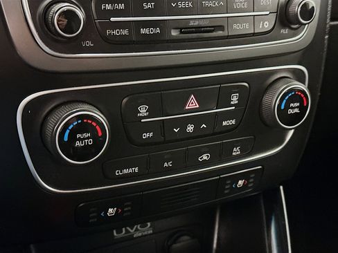 Used 2014 Kia Sorento LX w/ Touring Package (LX) image 24