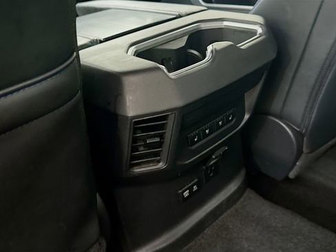 Used 2024 Toyota Tundra Platinum AWD/4WD image 29