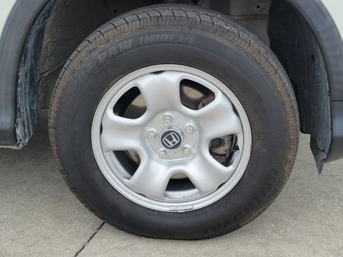Used 2015 Honda CR-V LX image 7