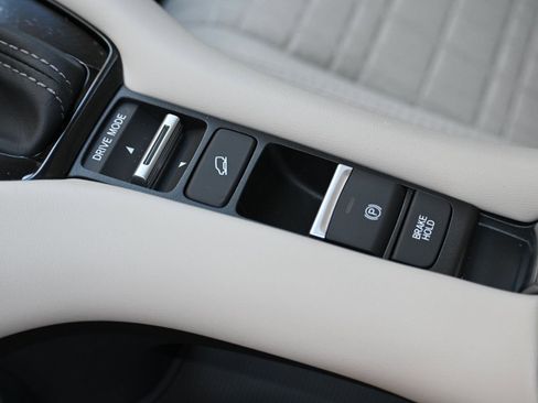 New 2026 Honda HR-V LX image 24