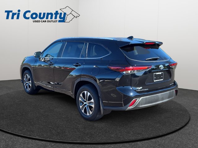 Certified 2026 Toyota Highlander XLE AWD/4WD image 6