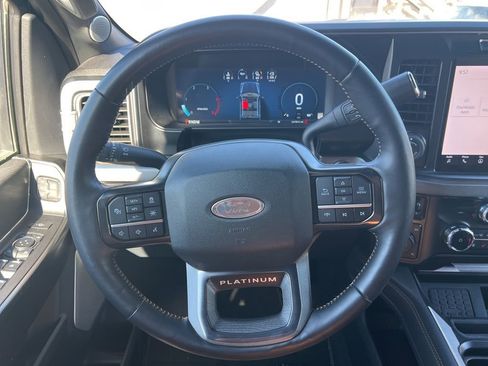 Used 2024 Ford F250 Platinum image 13