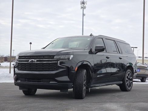 Used 2021 Chevrolet Suburban RST w/ Rear Media and Nav Package image 9