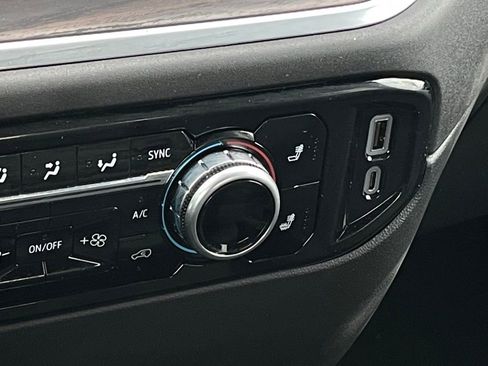 Used 2025 GMC Sierra 1500 SLT image 20