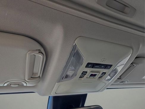 Used 2024 Toyota RAV4 XLE Premium image 27