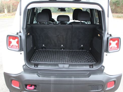 Used 2015 Jeep Renegade Trailhawk image 15