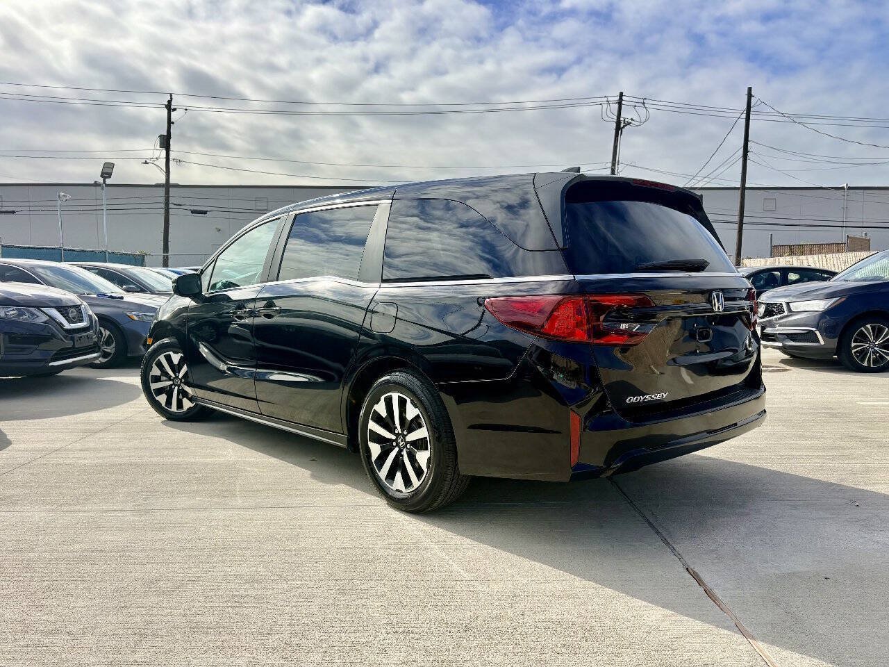 Used 2026 Honda Odyssey EX-L image 8