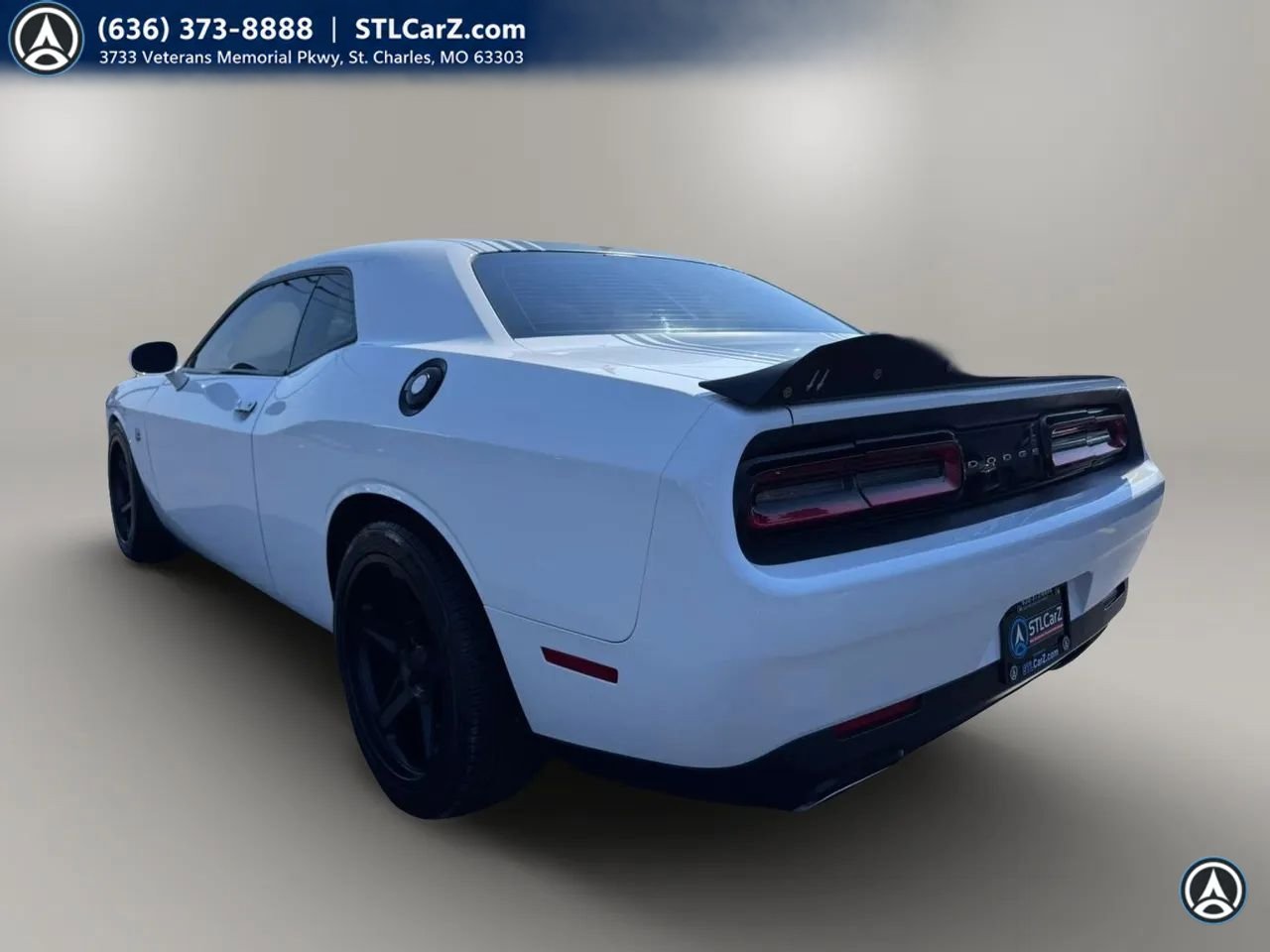 Used 2016 Dodge Challenger R/T Scat Pack RWD image 5
