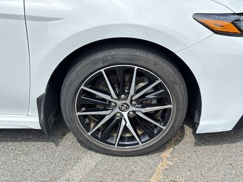 Used 2023 Toyota Camry SE FWD image 7