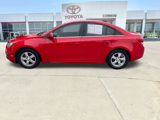 Used 2016 Chevrolet Cruze LT FWD image 2