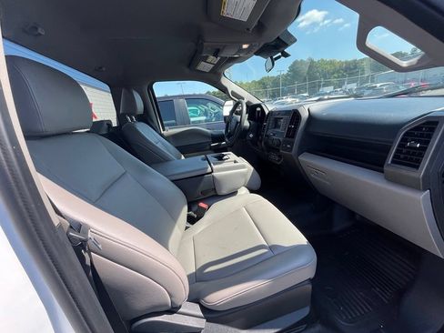 Used 2022 Ford F250 XL w/ Power Equipment Group AWD/4WD image 11