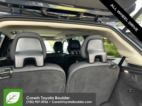 Used 2025 Volvo XC90 B6 Plus AWD/4WD image 18