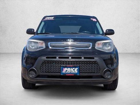 Used 2015 Kia Soul FWD image 2