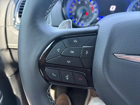 Used 2023 Chrysler 300 C RWD image 24
