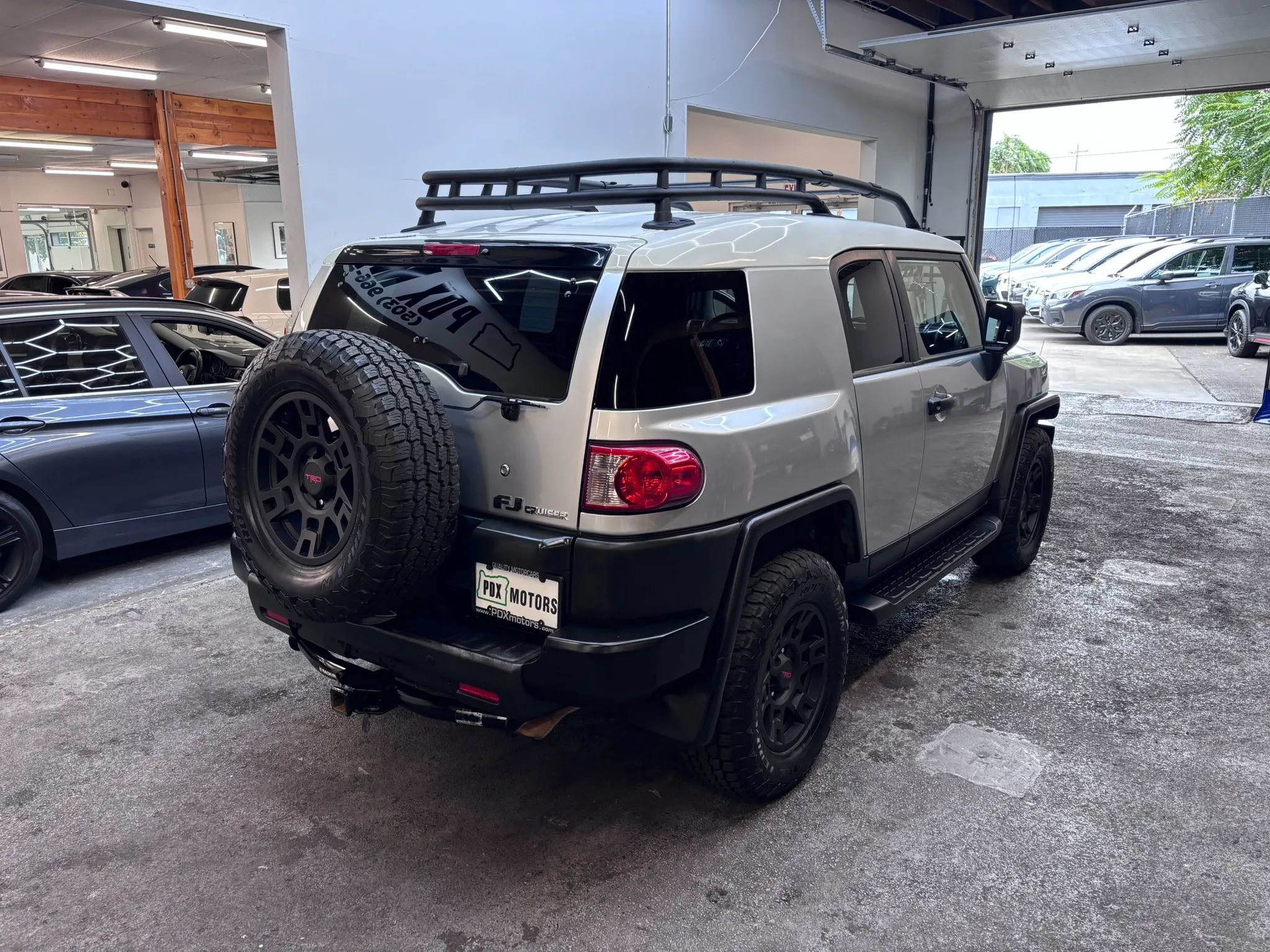 Used 2007 Toyota FJ Cruiser 4WD w/ Upgrade Pkg 1 image 6