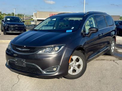 Used 2017 Chrysler Pacifica Touring-L Plus