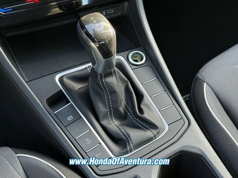 Used 2025 Volkswagen Jetta Sport FWD image 16