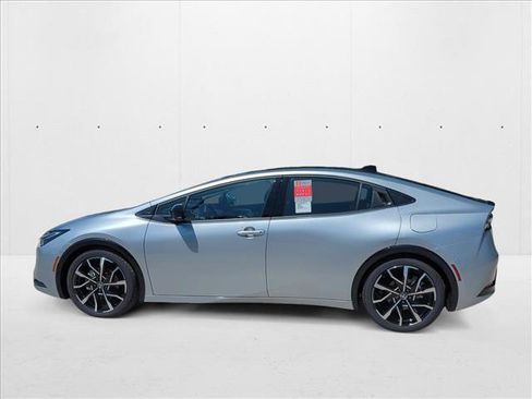 New 2026 Toyota Prius Plug-In Hybrid image 8