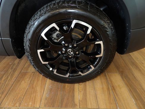 Certified 2025 MAZDA CX-50 Meridian Edition w/ Weather Package image 9