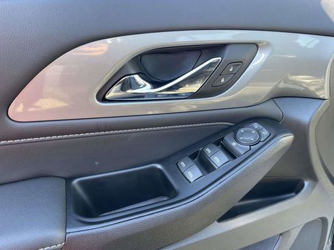 Certified 2023 Chevrolet Traverse LT image 17