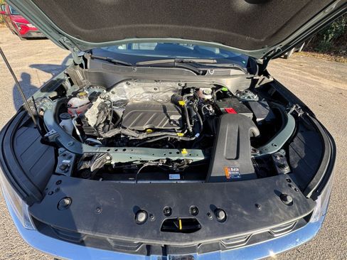 Used 2025 Chevrolet Trax LT image 27