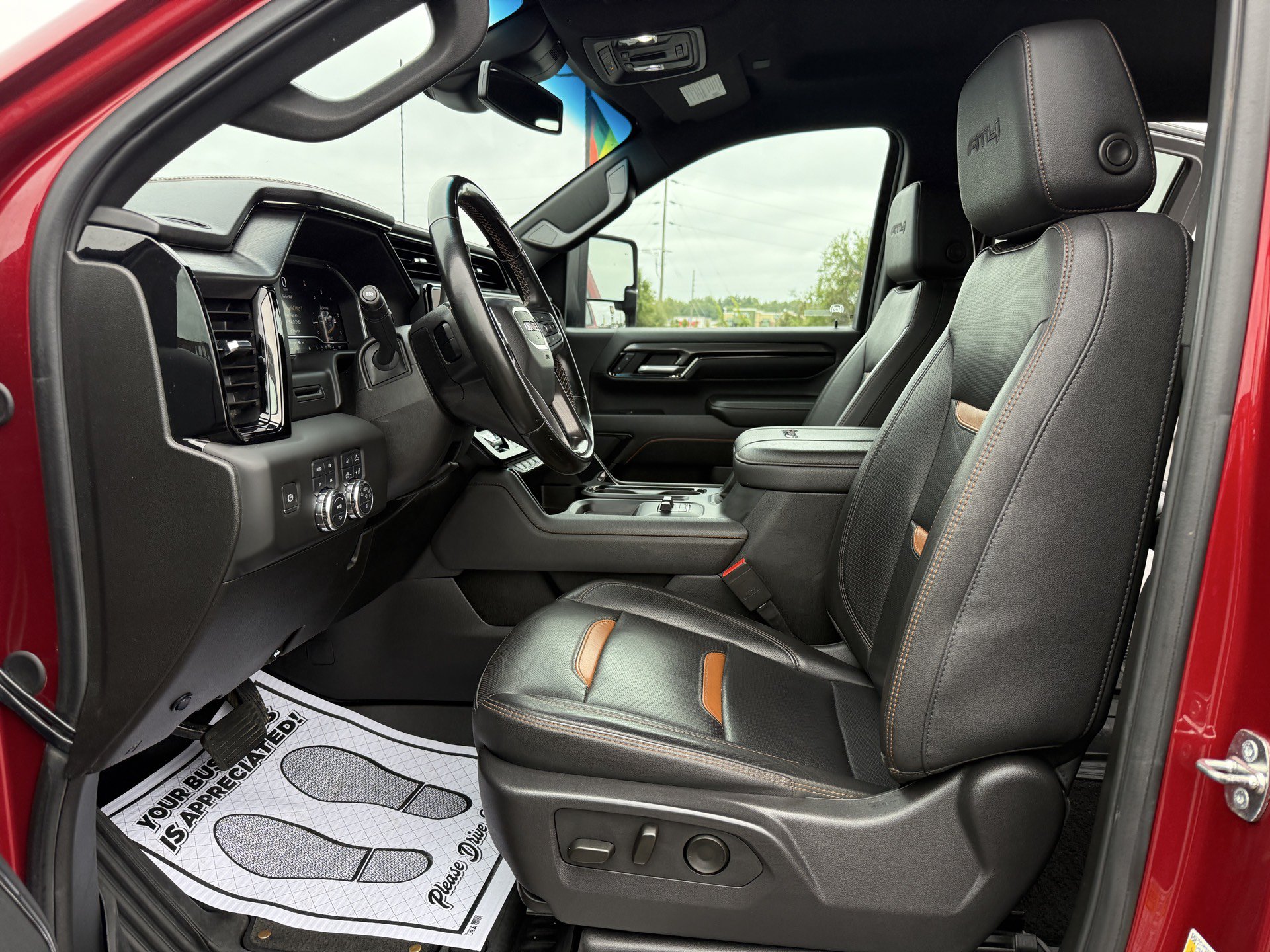 Used 2024 GMC Sierra 2500 AT4 w/ AT4 Preferred Package AWD/4WD image 25