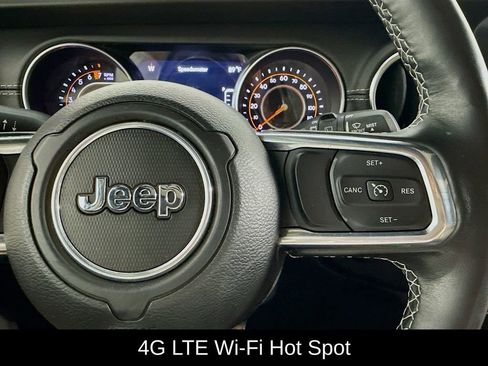 Used 2020 Jeep Wrangler Unlimited Sahara image 29