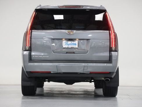 Used 2020 Cadillac Escalade Platinum AWD/4WD image 14