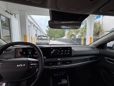 Used 2025 Kia K4 FWD image 34