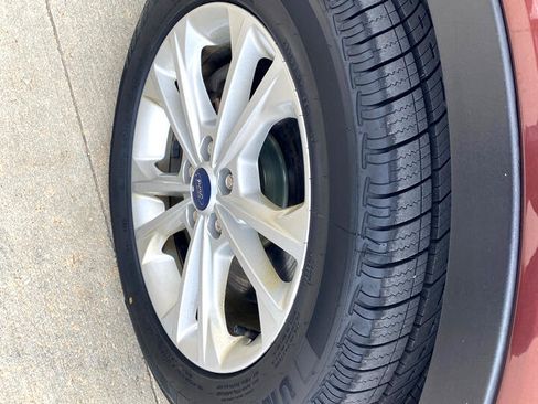 Used 2018 Ford Escape SEL image 10