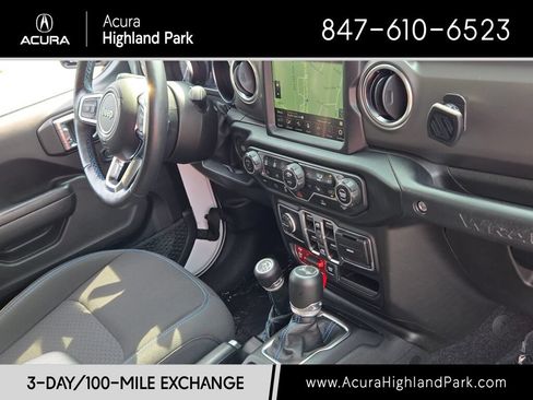 Used 2022 Jeep Wrangler Unlimited Rubicon 4xe w/ Cold Weather Group AWD/4WD image 9