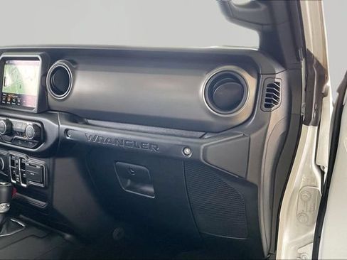 Used 2023 Jeep Wrangler Unlimited w/ Cold Weather Group AWD/4WD image 18
