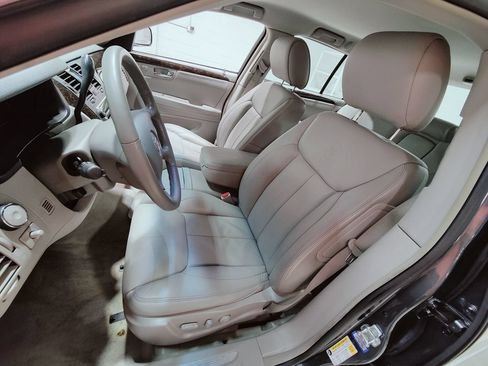 Used 2009 Cadillac DTS w/ Trunk Convenience Package FWD image 29