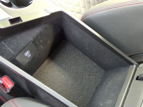 Used 2024 Genesis G70 3.3T Advanced w/ Sport Prestige Package RWD image 16