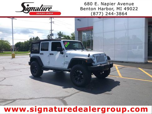 Used 2018 Jeep Wrangler Unlimited Sport S AWD/4WD image 1
