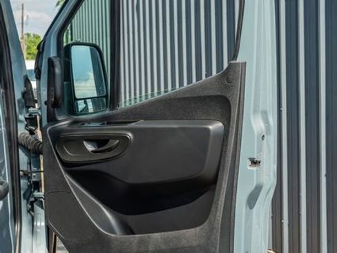 Used 2023 Mercedes-Benz Sprinter 3500 image 38