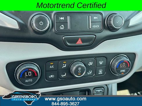 Used 2021 GMC Terrain SLT w/ LPO, Bright Accent Package AWD/4WD image 15