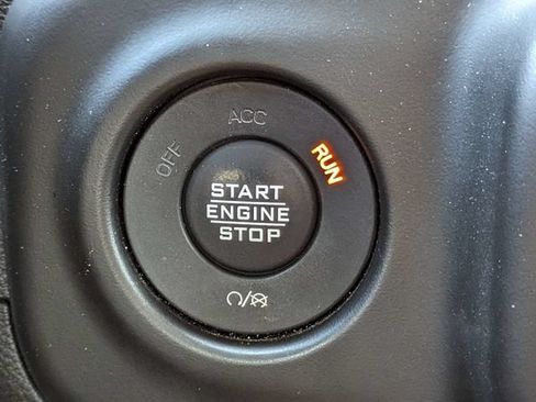 Used 2021 Jeep Gladiator Sport AWD/4WD image 26