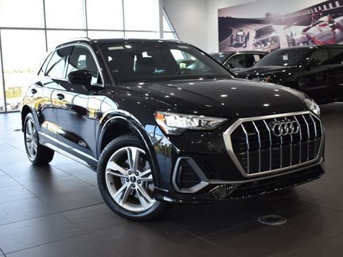 Used 2022 Audi Q3 2.0T Premium image 34