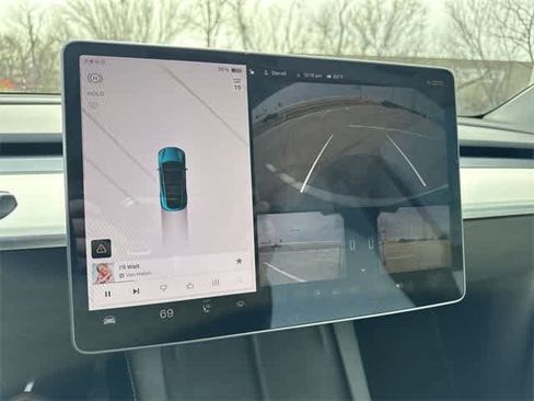 Used 2021 Tesla Model Y Long Range image 23