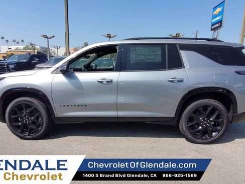 New 2026 Chevrolet Traverse RS w/ LPO, Floor Liner Package FWD image 5