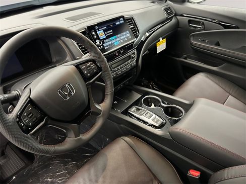 New 2026 Honda Ridgeline Black Edition image 10
