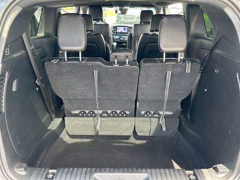 Used 2025 Chrysler Pacifica Select FWD image 28