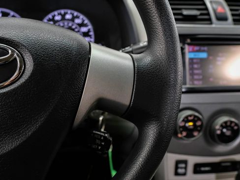 Used 2013 Toyota Corolla L image 18