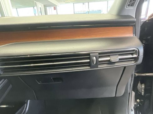 Used 2020 Lincoln Corsair Reserve w/ Equipment Group 201A image 9